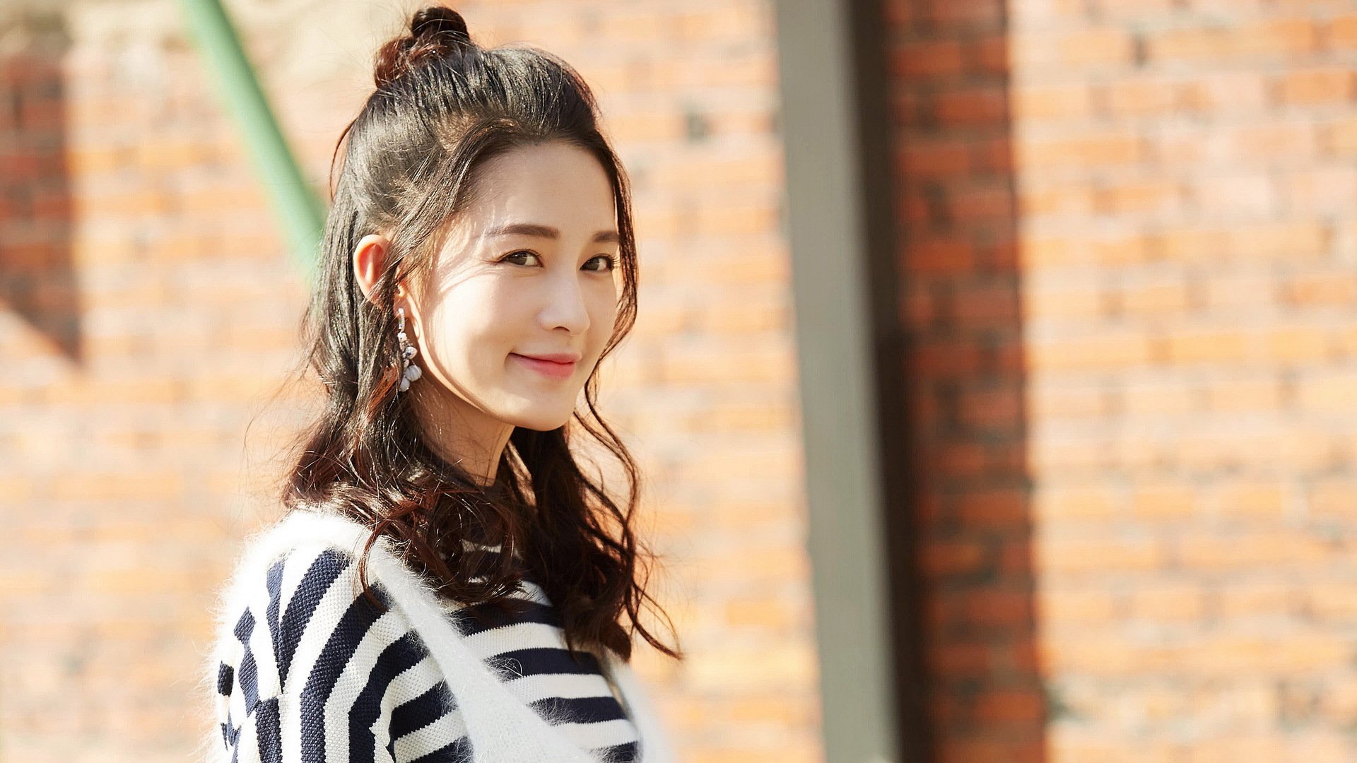 开云体育-国内外裁判培训交流推动执法水准全面提升，境外裁判