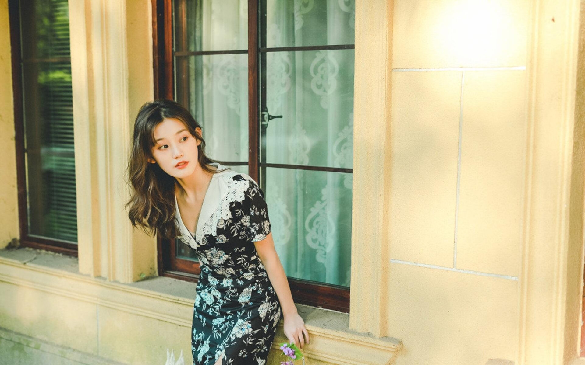 城市间球迷应援活动频繁，球迷经济效应显现，球迷集市买什么